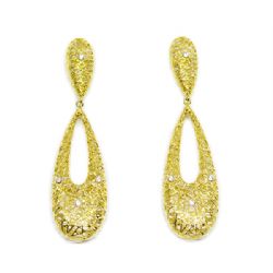 Brinco Gota Trama Vazado com Zirc�nias em Ouro 18 Kilates � 25419